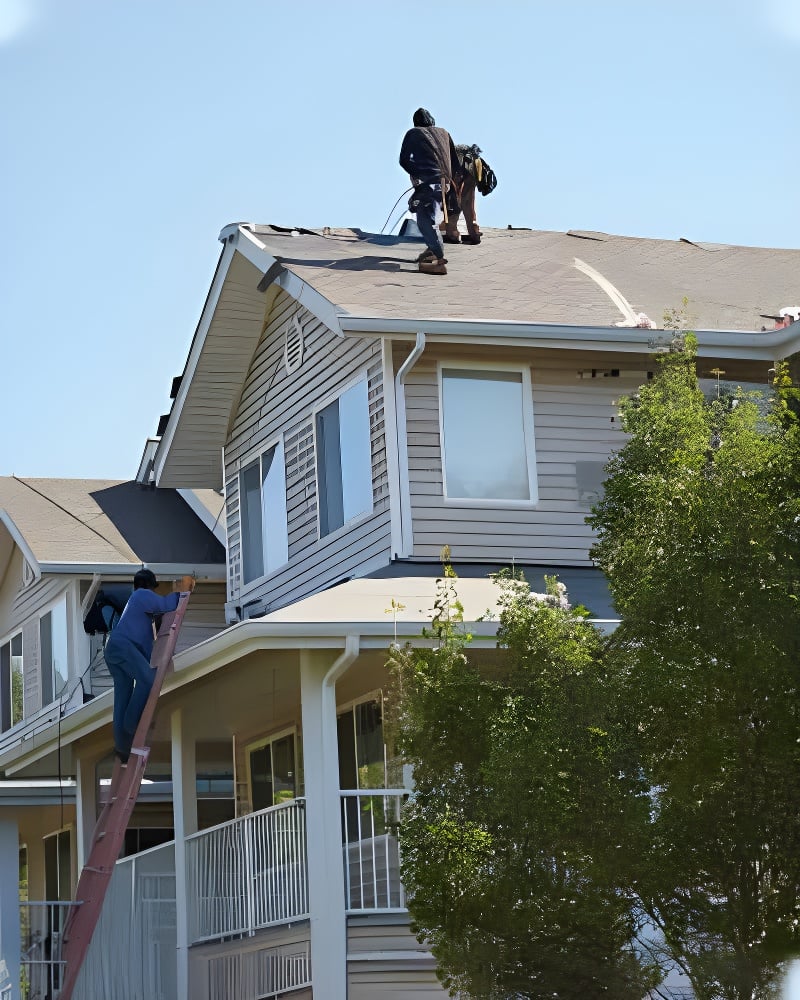 local roof repair contractor team in Folsom CA